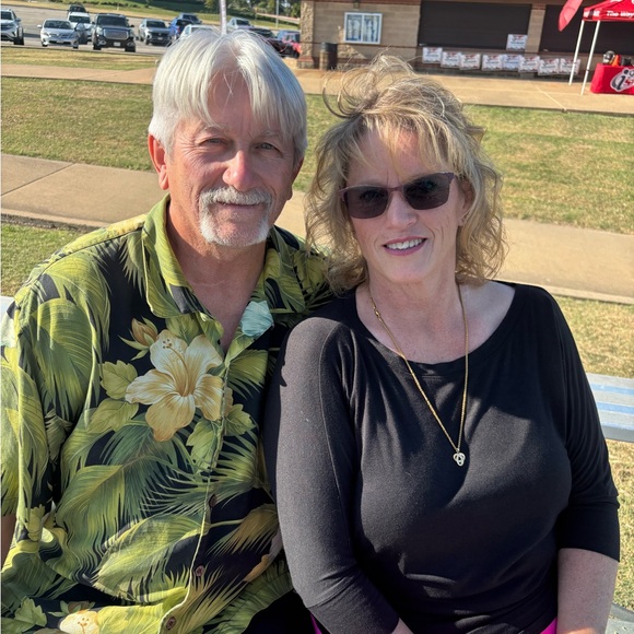 Meet your Posher, Roxann - Picture 2 of 6